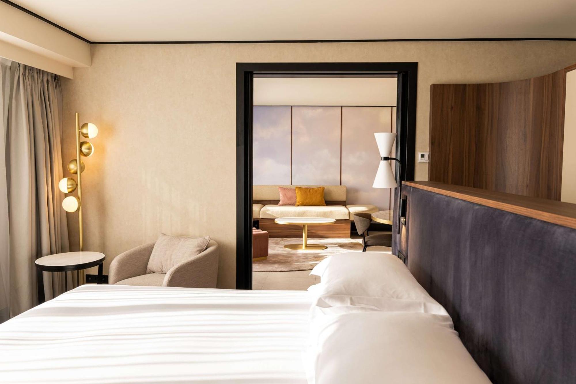 Hilton Paris La Defense Hotel Puteaux Exterior photo