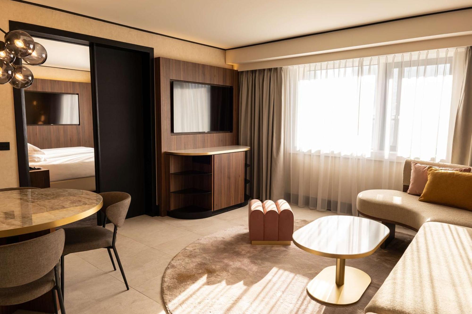 Hilton Paris La Defense Hotel Puteaux Exterior photo